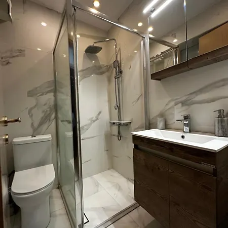 Neli Néos Marmarás